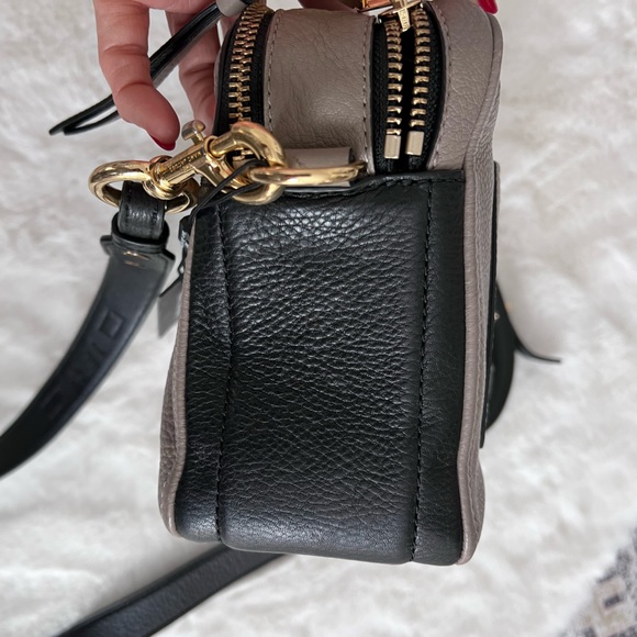 SOLD‼️ Marc Jacobs 27 Softshot - Picture 9 of 16